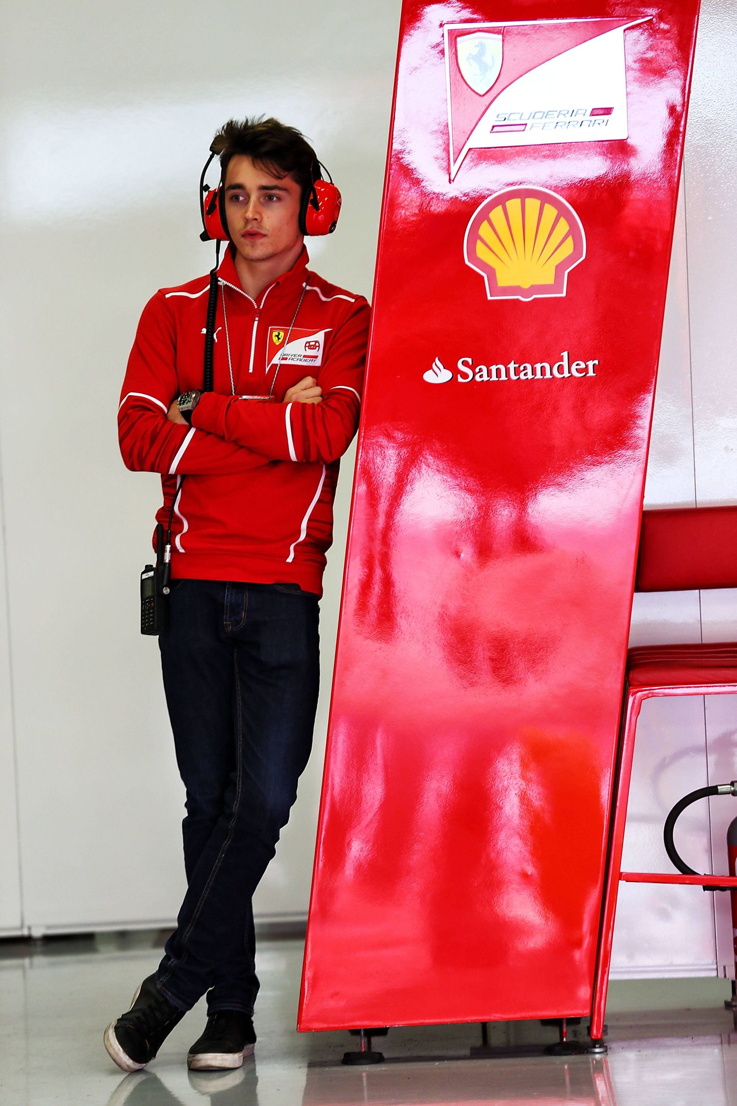 Charles Leclerc saab Ungaris võimaluse Ferrari tänavust vormelit testida.