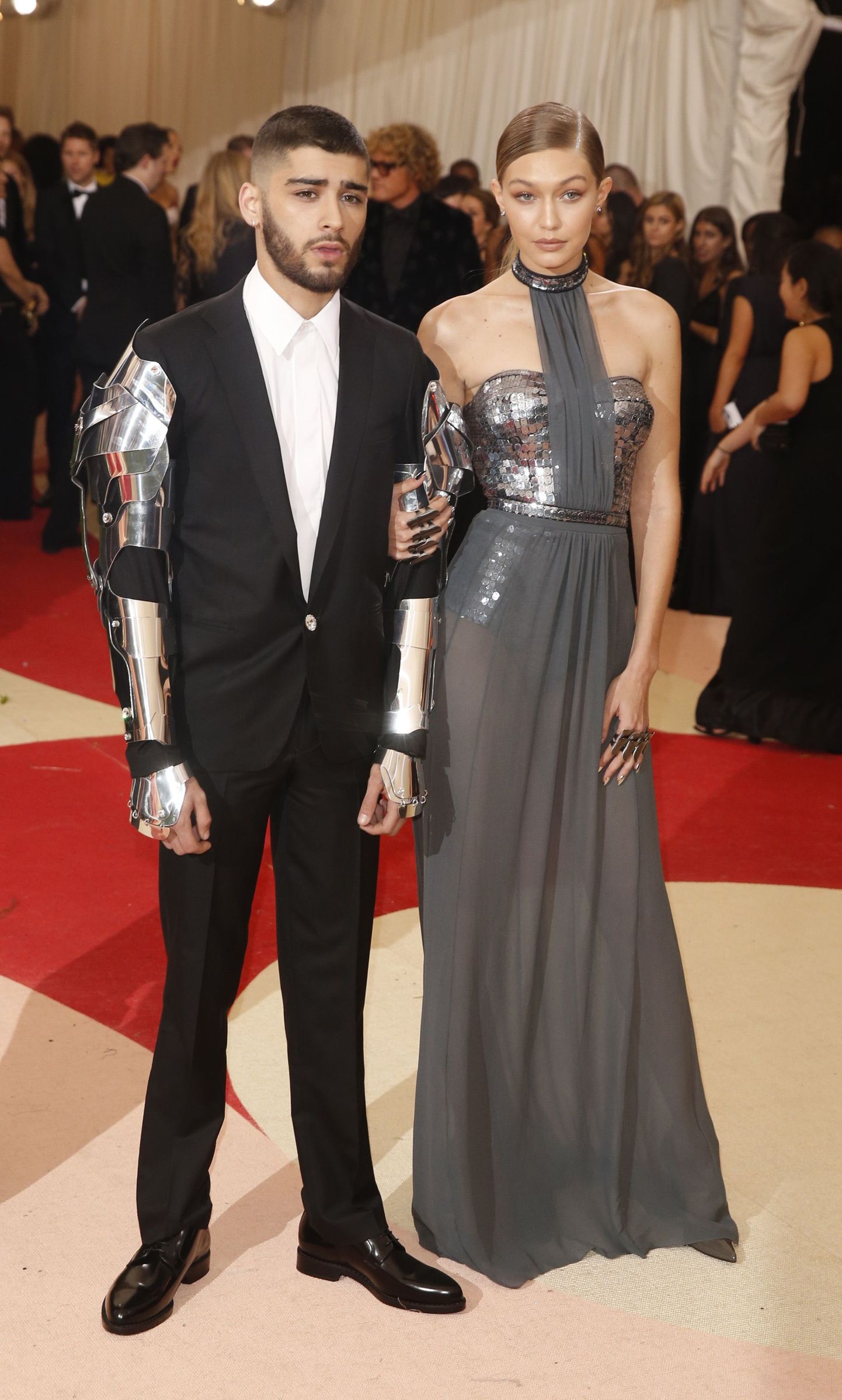 Model Gigi Hadid and singer Zayn Malik arrive at the Metropolitan Museum of Art Costume Institute Gala (Met Gala) to celebrate the opening of "Manus x Machina: Fashion in an Age of Technology" in the Manhattan borough of New York, U.S. May 2, 2016.  REUTERS/Lucas Jackson