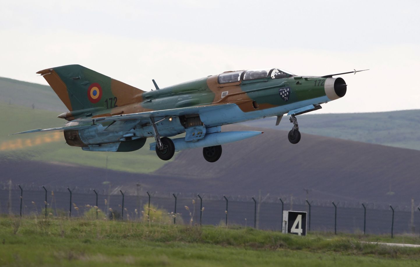 Rumeenia õhujõududel on MiG-21 lennukeid kokku 35, millest tegevteenistuses on üle 20.