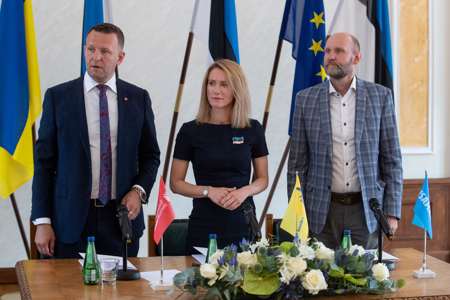 Koalitsioonileppe allkirjstamine