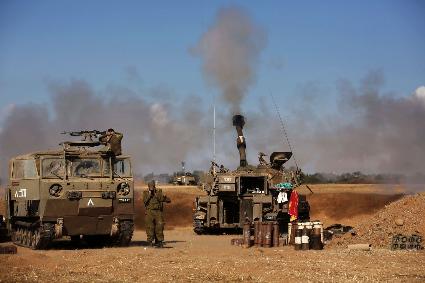 Iisraeli sõjatehnika Gaza sektori lähedal.
