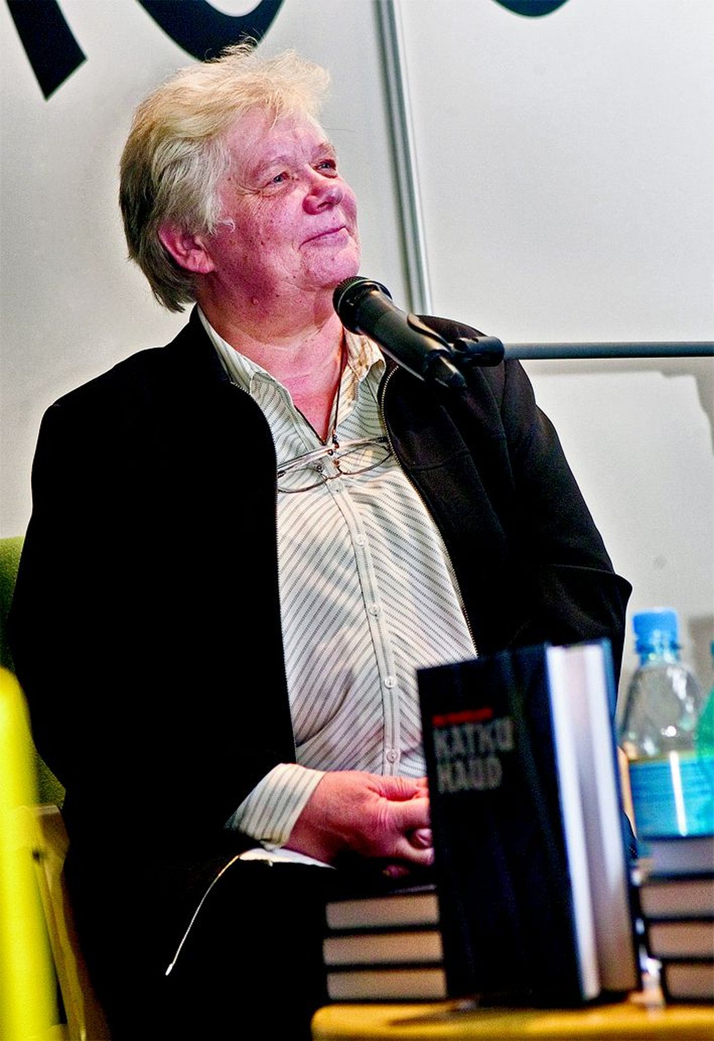 Ene Mihkelson (21. X 1944 – 20. IX 2017) kevadel 2007 romaani «Katku haud» esitlusel.