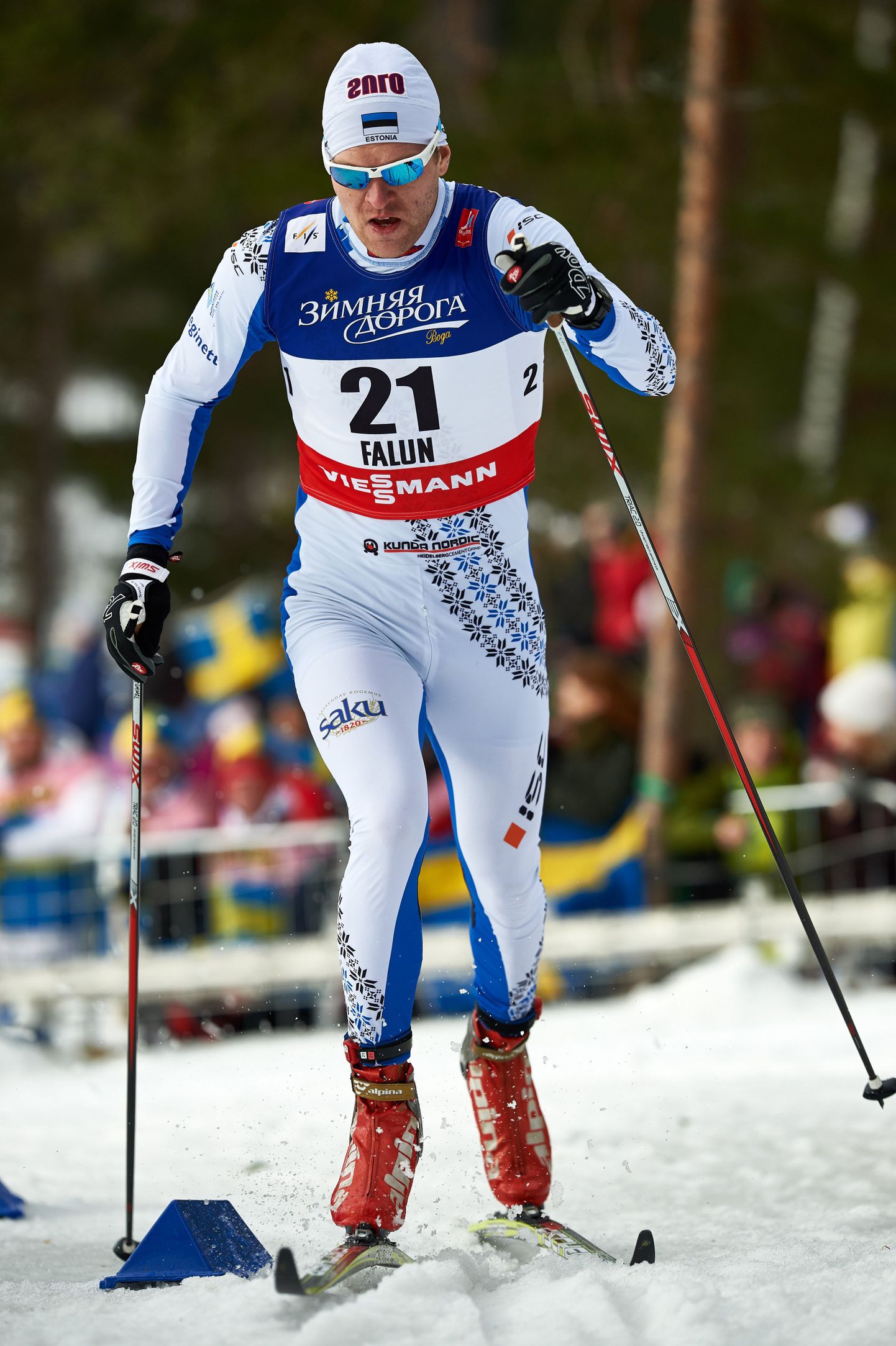 Пеэтер Кюммель, занявший ранее в Фалуне в спринте 18-е место, на лыжню в эстафете не вышел.