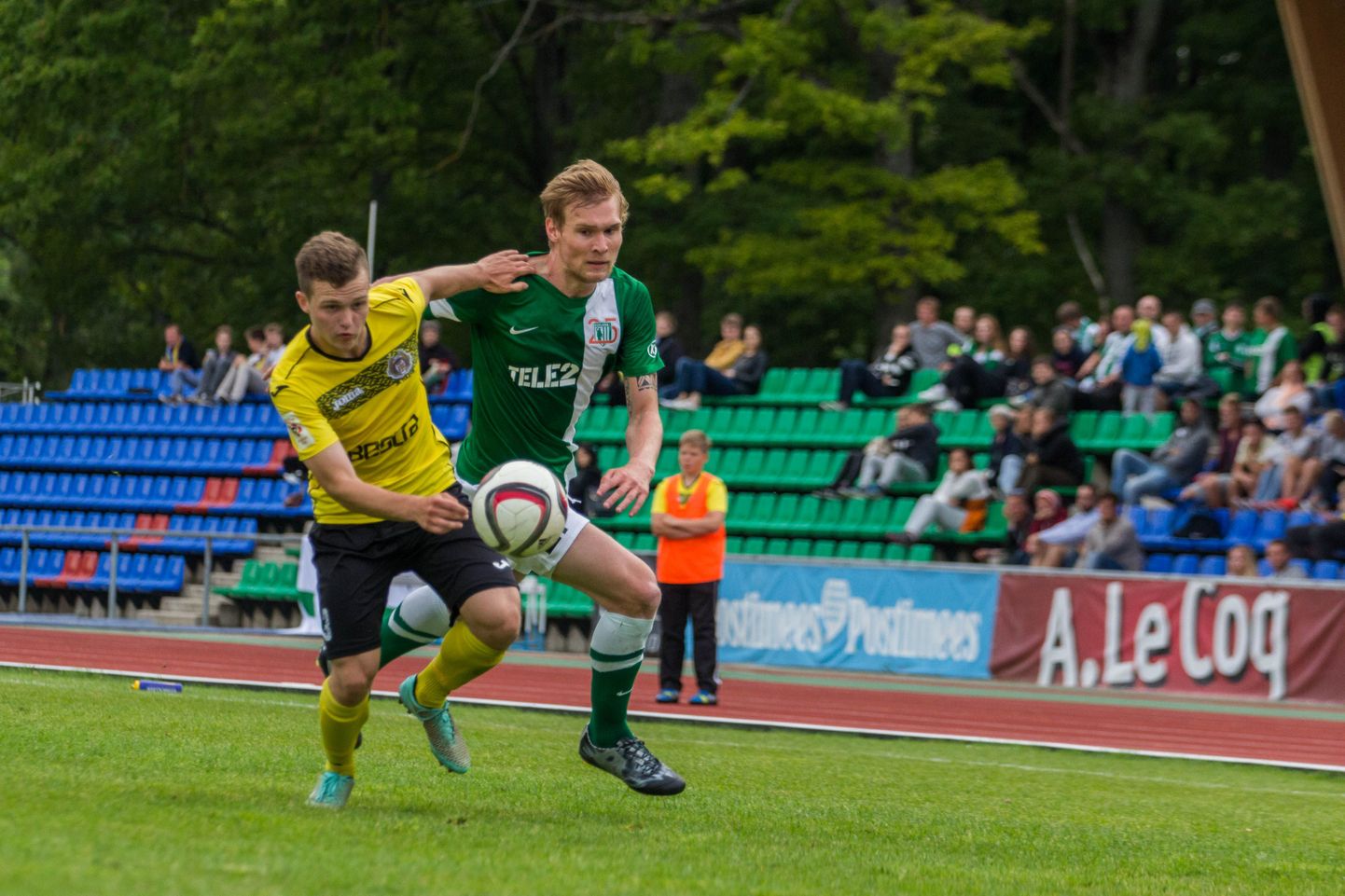 Tulevikus hooaega alustanud Oskar Berggrenist (vasakul) sai suvel Joonas Tamme (pareml) klubikaaslane FC Floras.