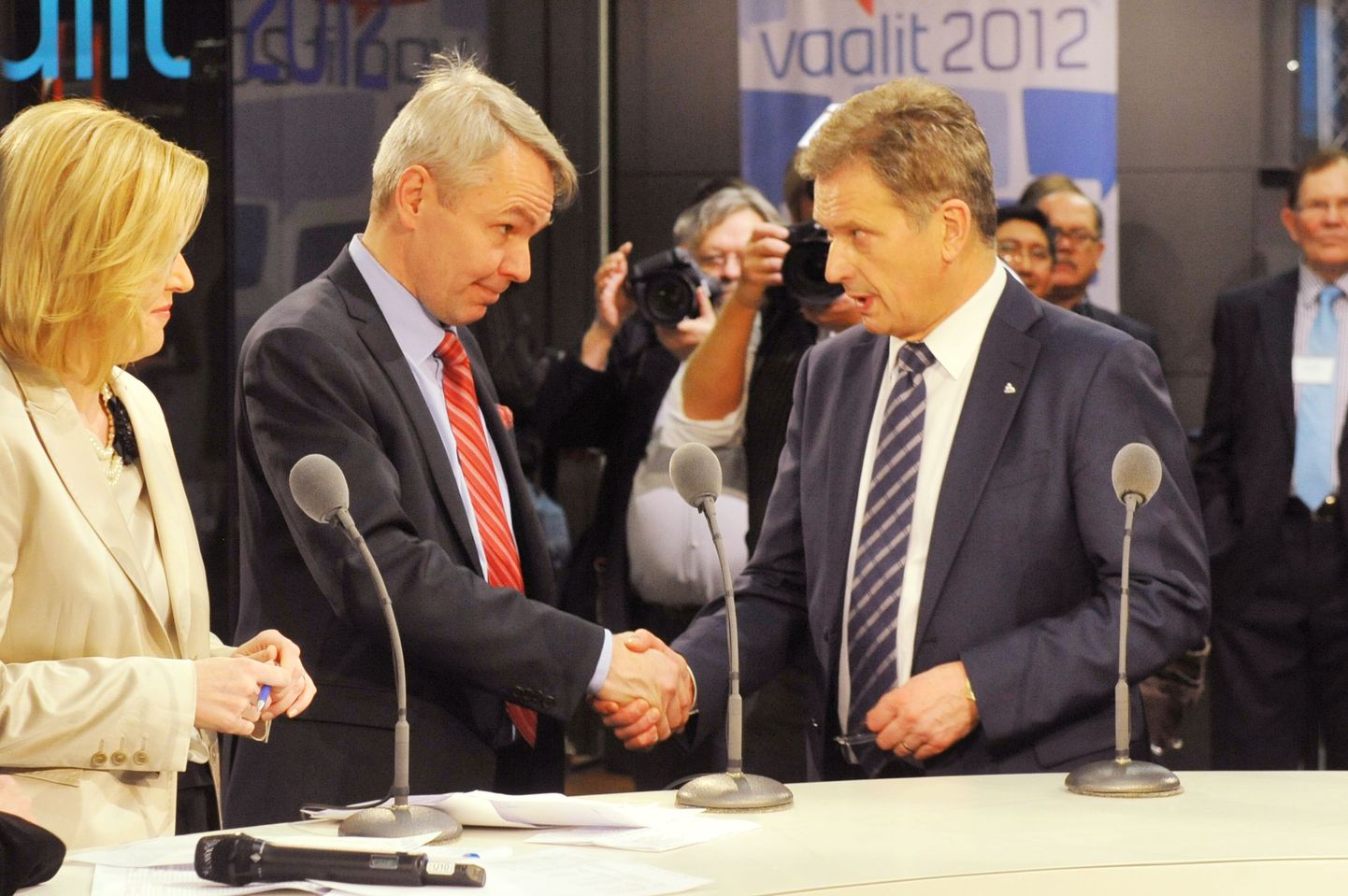 Soome presidendi valimisõhtu Helsingi Muusikamajas. Fotol presidendikandidaadid Pekka Haavisto ja Sauli Niinistö.