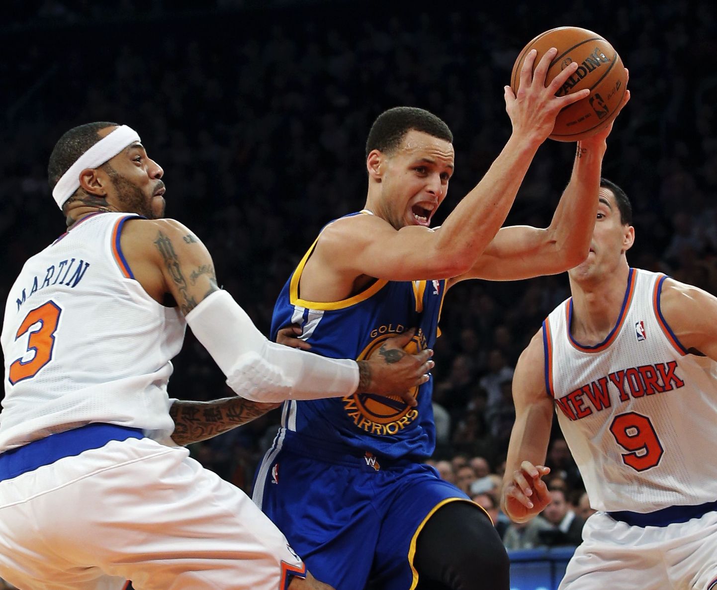 Stephen Curry (palliga) 54 punktist ei piisanud, et New York Knicksist jagu saada.