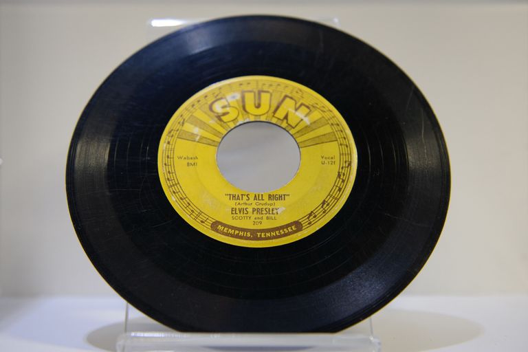 Presley esimene singel «That’s Allright».