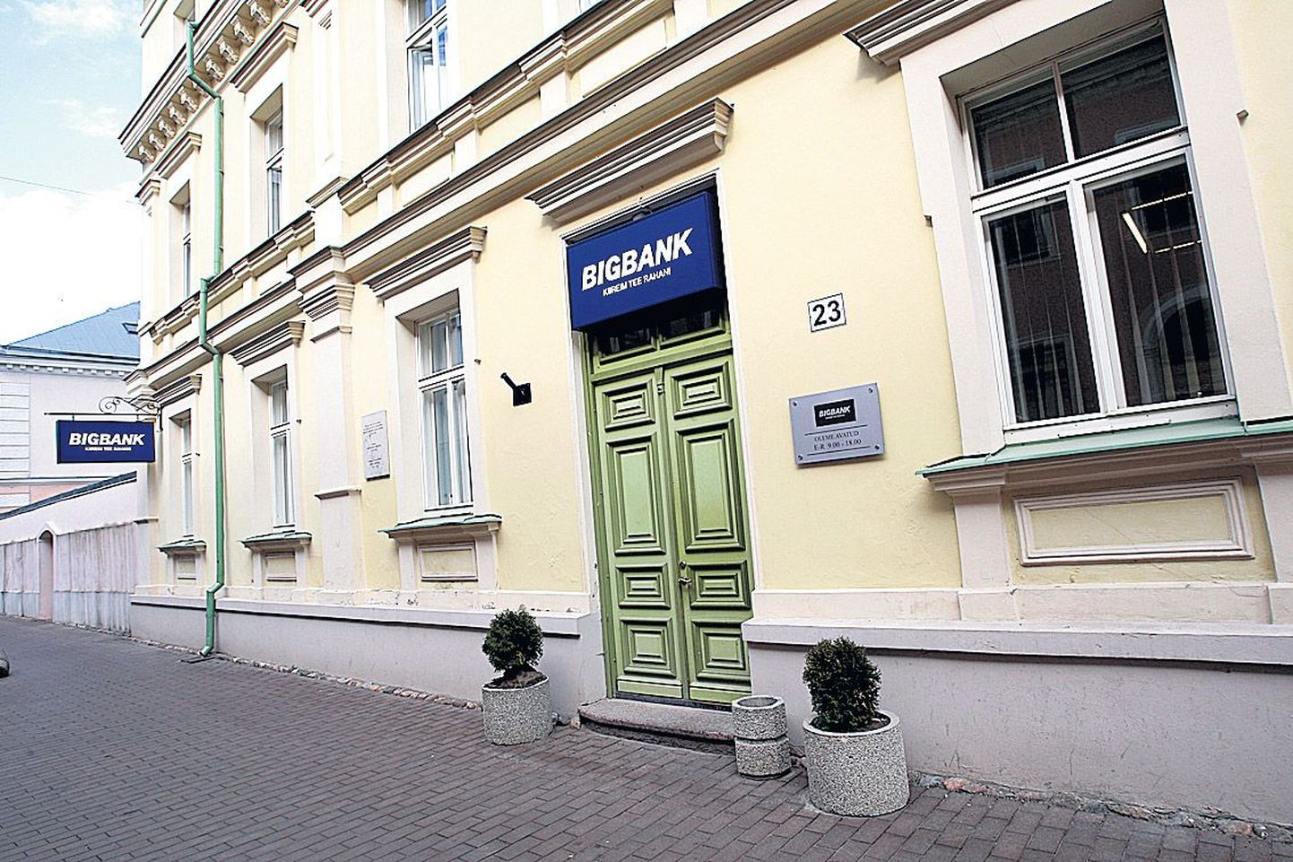 Bigbanki koondamised puudutavad kõige valusamalt Tartu Rüütli tänava peamaja, sest selles majas töötab ligi pool ettevõtte kõigist Eesti palgalistest.