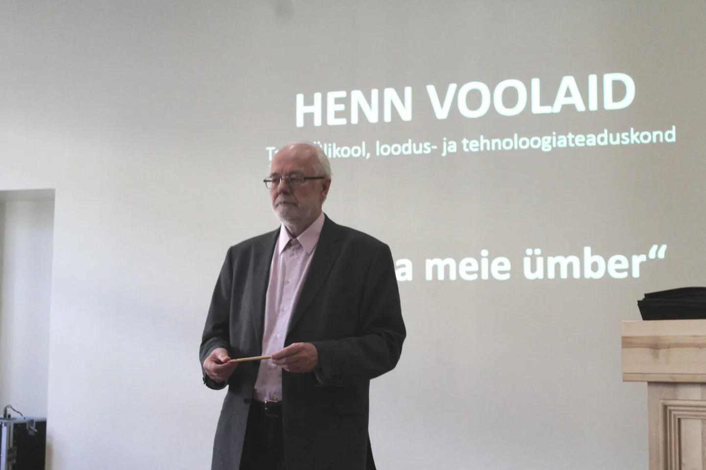Poska Akadeemia konverentsi avas Tartu Ülikooli õppejõud Henn Voolaid.