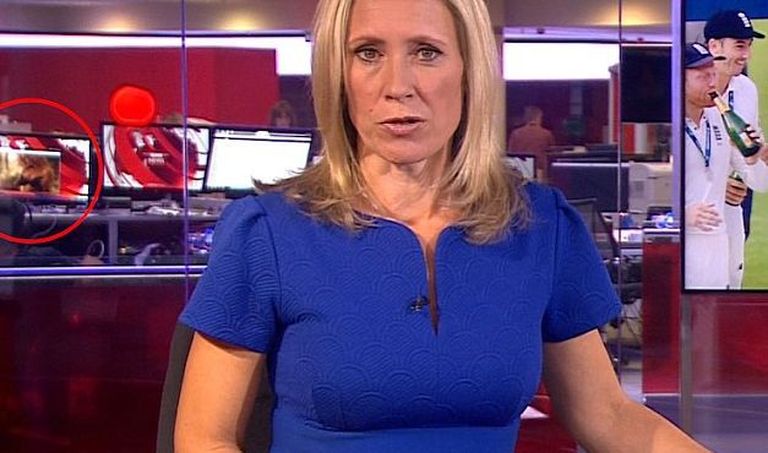BBC uudisteankru Sophie Raworthi selja taga oli näha filmilõiku striptiisiga