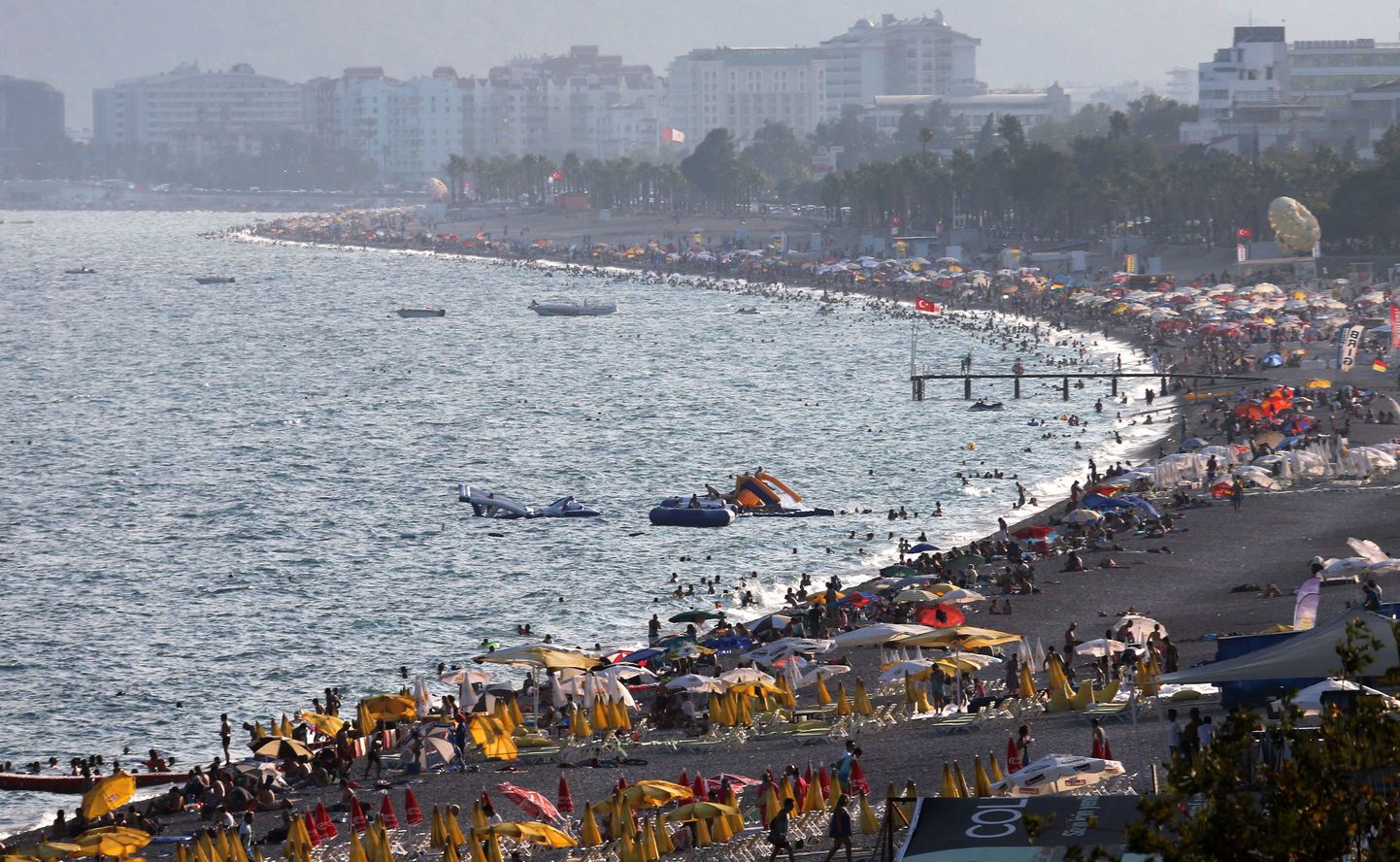 Mullu augustis jäädvustatud Antalya rannavaade.
