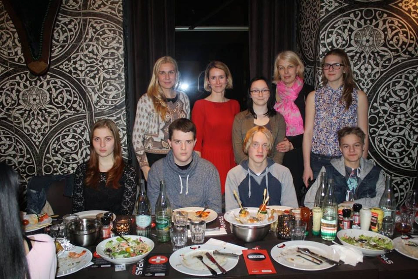 Võistlusmängu "Targalt internetis" võitnud Pärnu Vanalinna kooli õpilased käisid preemiareisil Brüsselis.