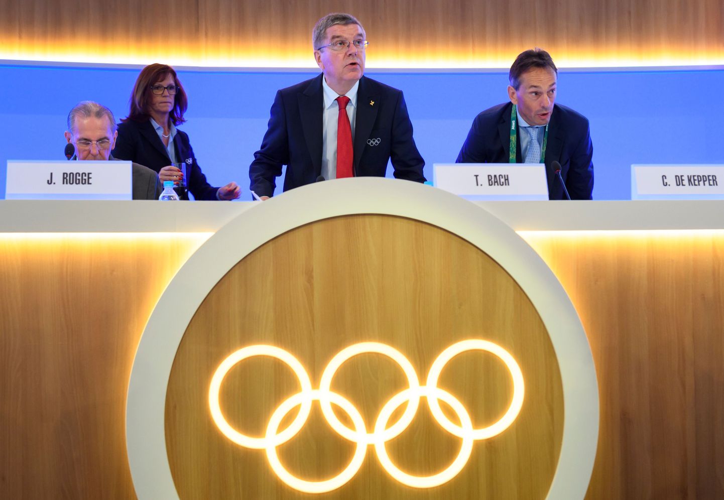 Томас Бах на сессии МОК в Рио.