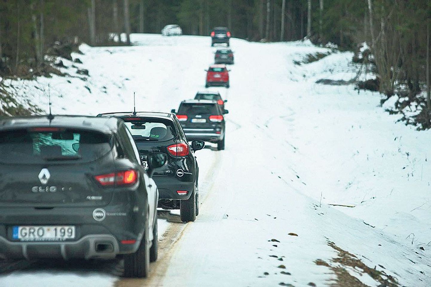 Autoajakirja Top Gear «Aasta auto 2014» võistlusel osalevad 22 sõidukit hakkasid Vilniusest Tallinna poole liikuma 10. detsembril. Sel pildil on karavan Lätis, teel Liepājast Ventspilsi.