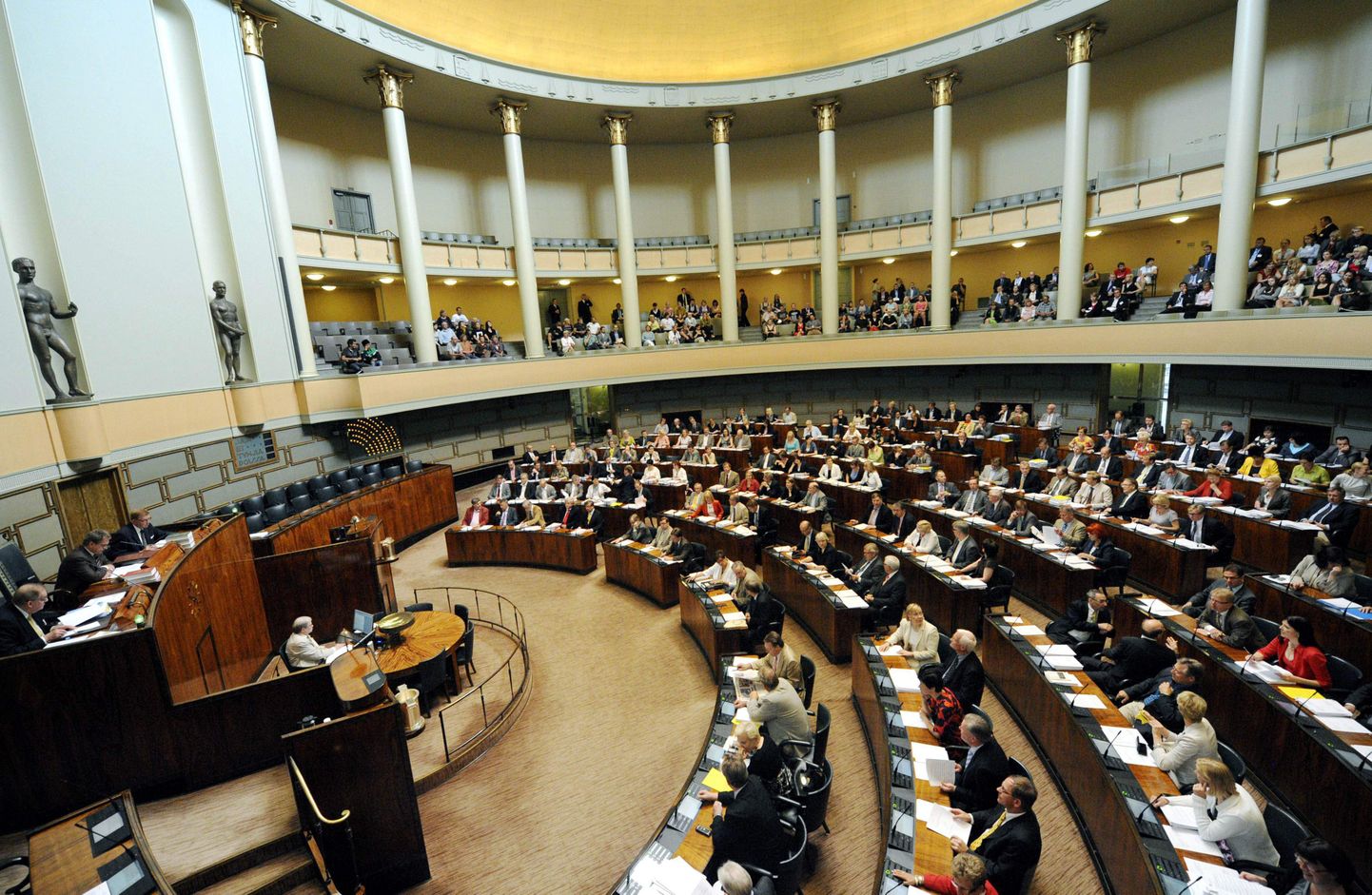 Vaade Soome parlamendi istungitesaali