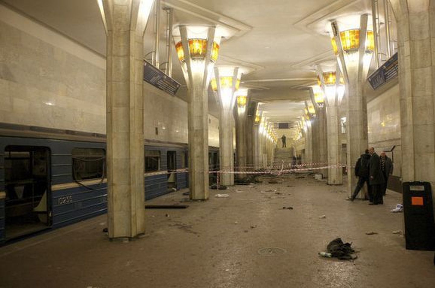 Станция "Октябрьская" после взрыва.