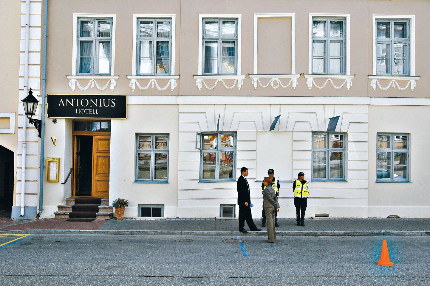 Antoniuse hotell ei kuulu enam Rein Kilgi firmale Elikante, vaid Rein Kilgi Elikante tütarfirmale Küütri Kinnisvara.