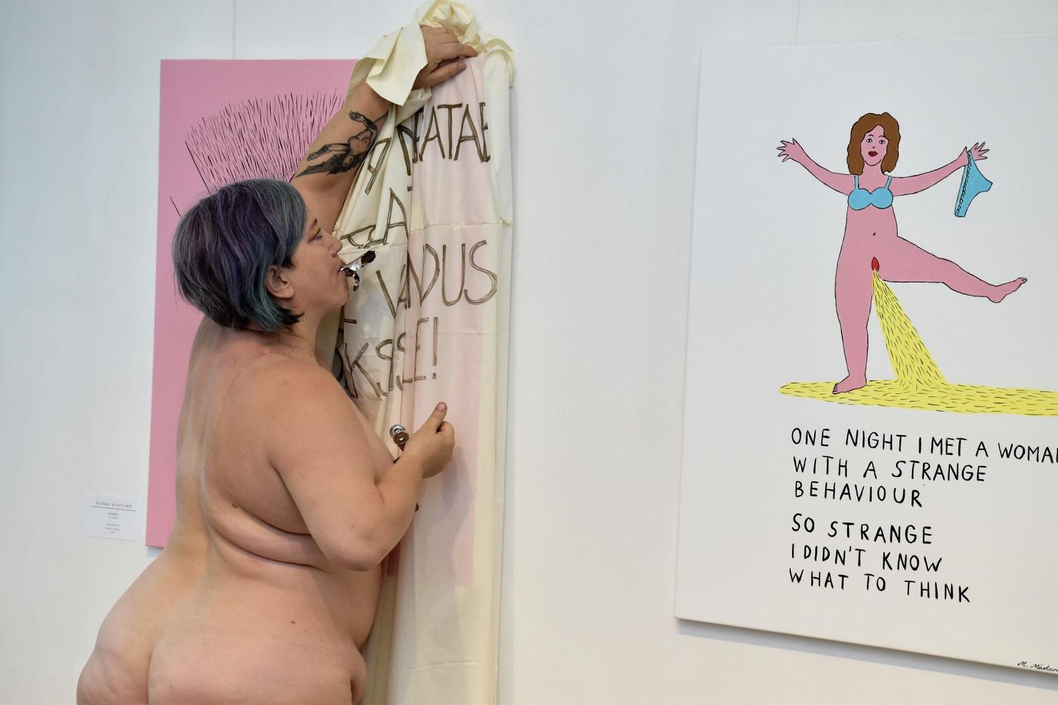 Mare Tralla “Pärnu kunstisuve” avamisel.