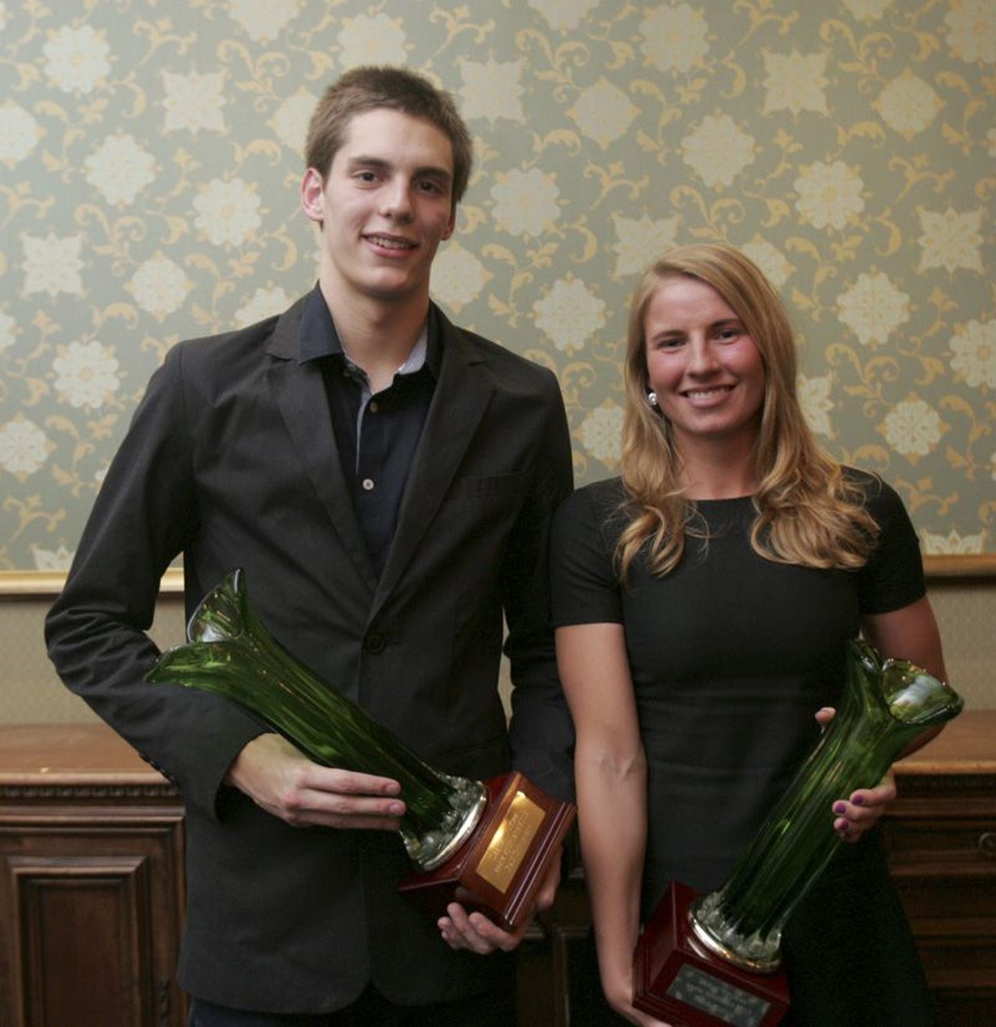 Ralf Tribuntsovi ja Kaidi Kivioja sportlikud saavutused krooniti ka möödunud aastal maakonna aasta sportlase tiitliga.
