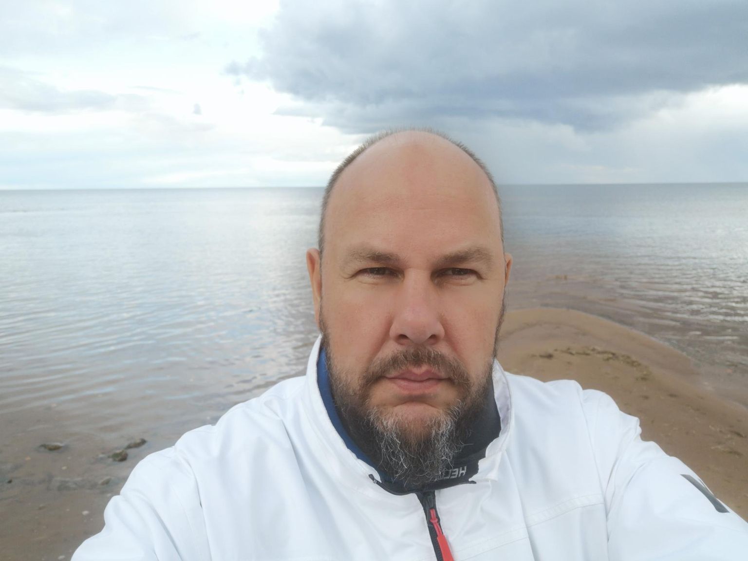 Juunist Valga haigla juhiks saav Apo Oja lausus, et meditsiinitudengit peaks meelitama Valka tulema mitte üksi, vaid koos perega.