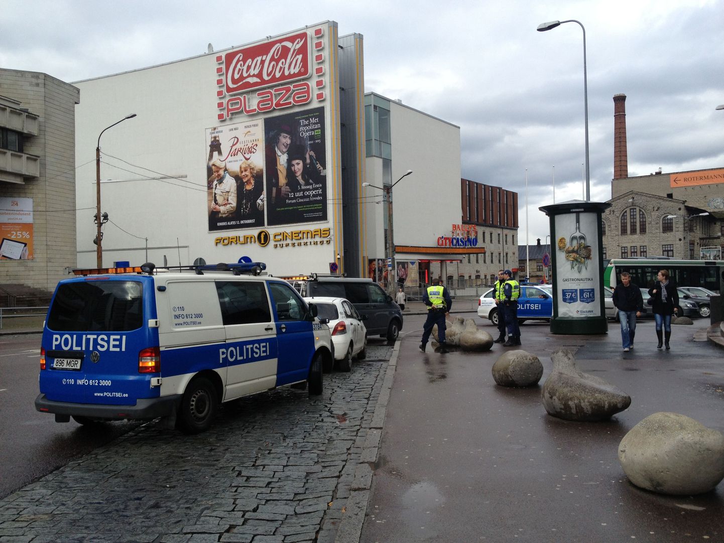 Nordea Hobujaama pangakontor paar tundi pärast röövi.