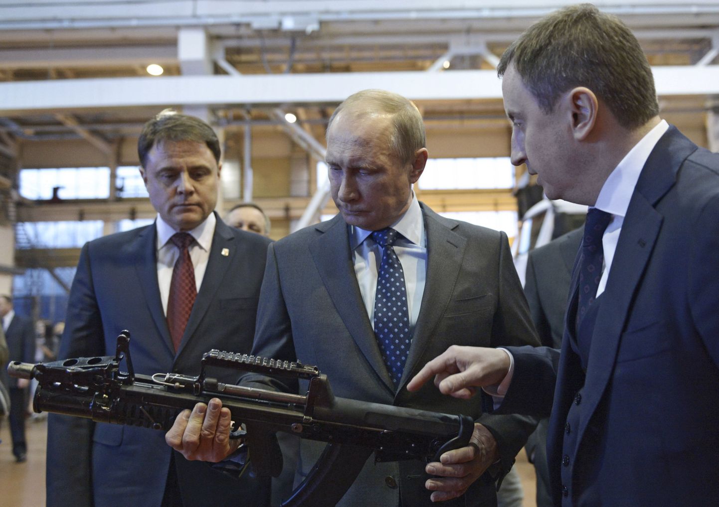 Venemaa president Vladimir Putin sel aastal Tula relvatehast külastamas.