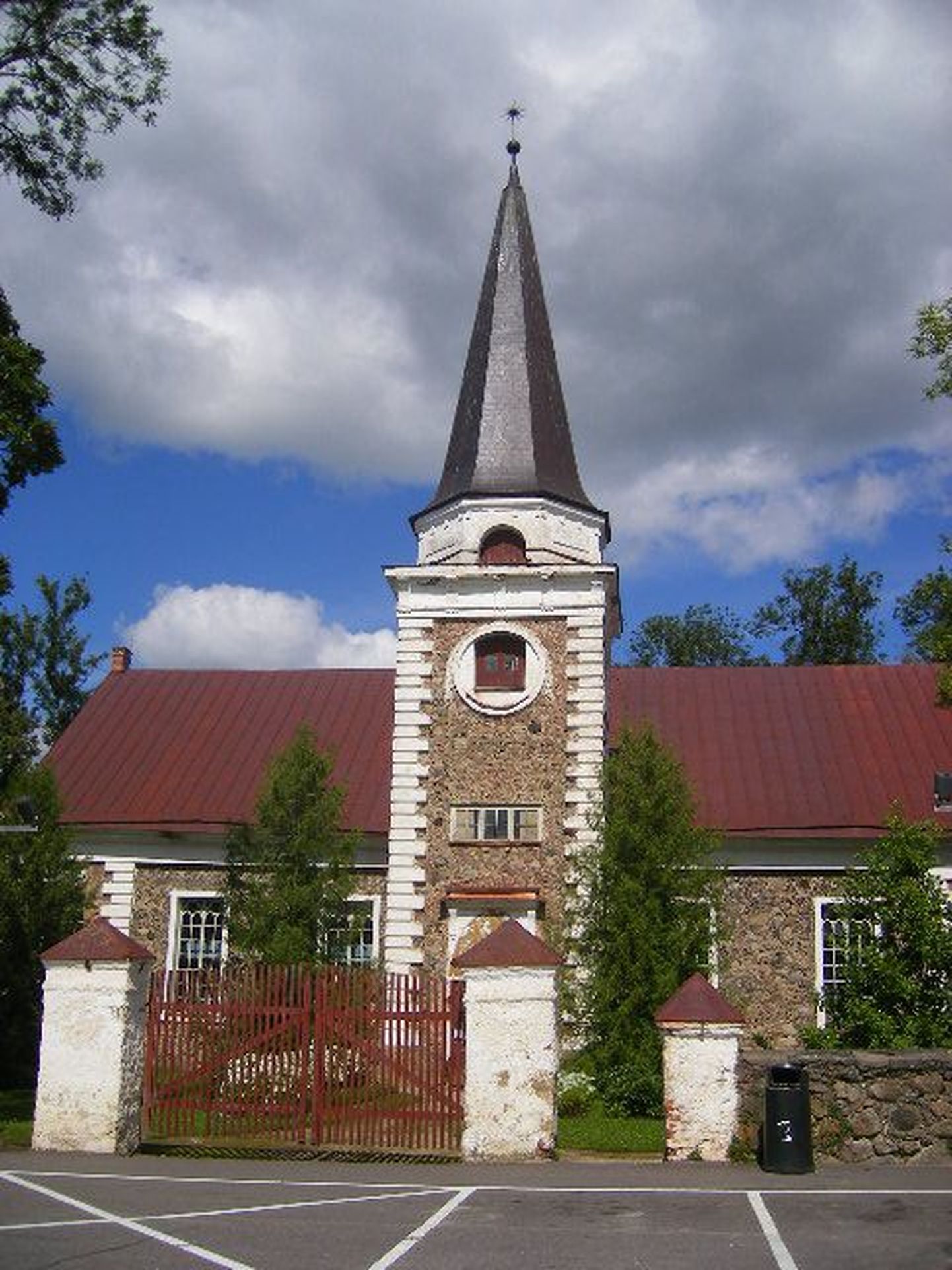 Церковь в местечке Канепи.
