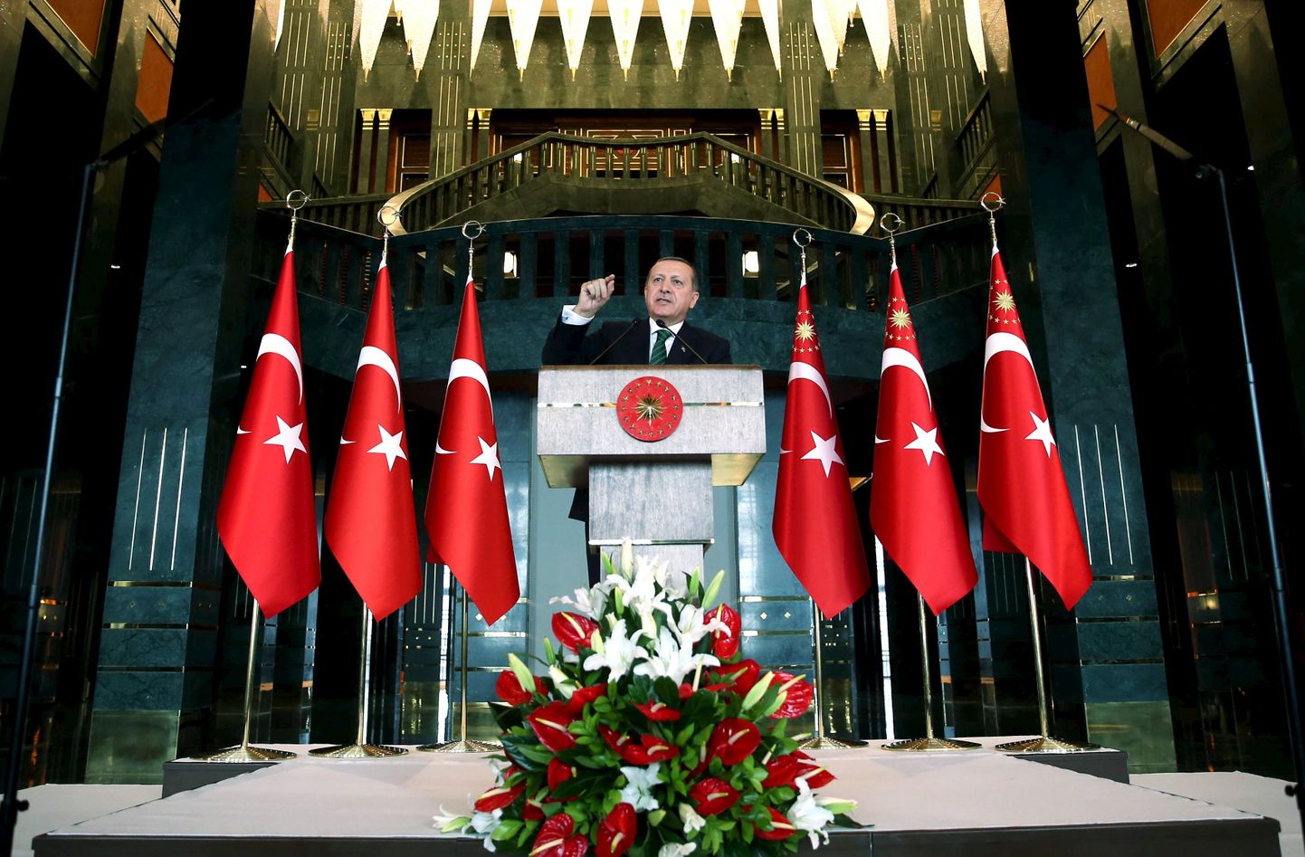 Türgi president Recep Tayyip Erdoğan pidas peale autopommiplahvatust kõne.