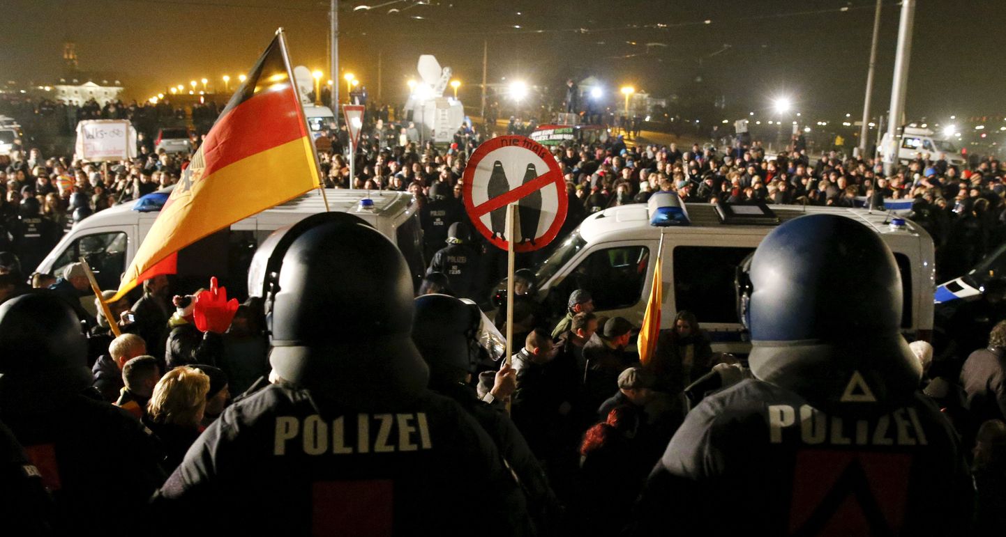 Eilne Pegida protest Dresdenis.