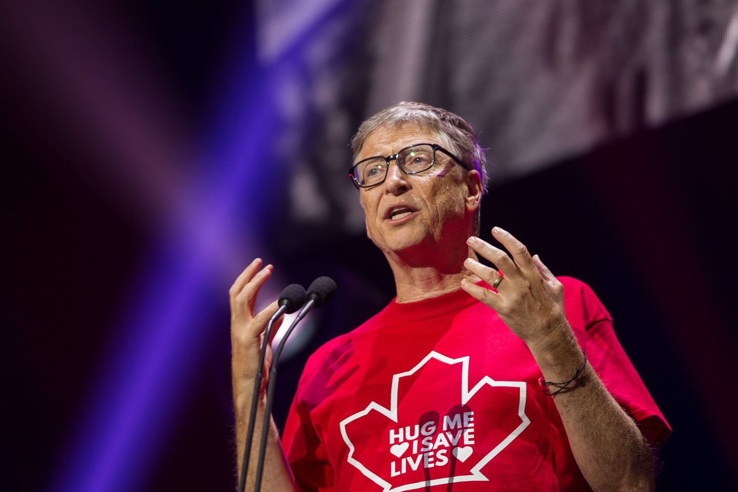 Miljardärist filantroobil Bill Gates'il on veel oma kümmekond aastat aastat minna, et vananevate miljardäride klubisse kuuluda.