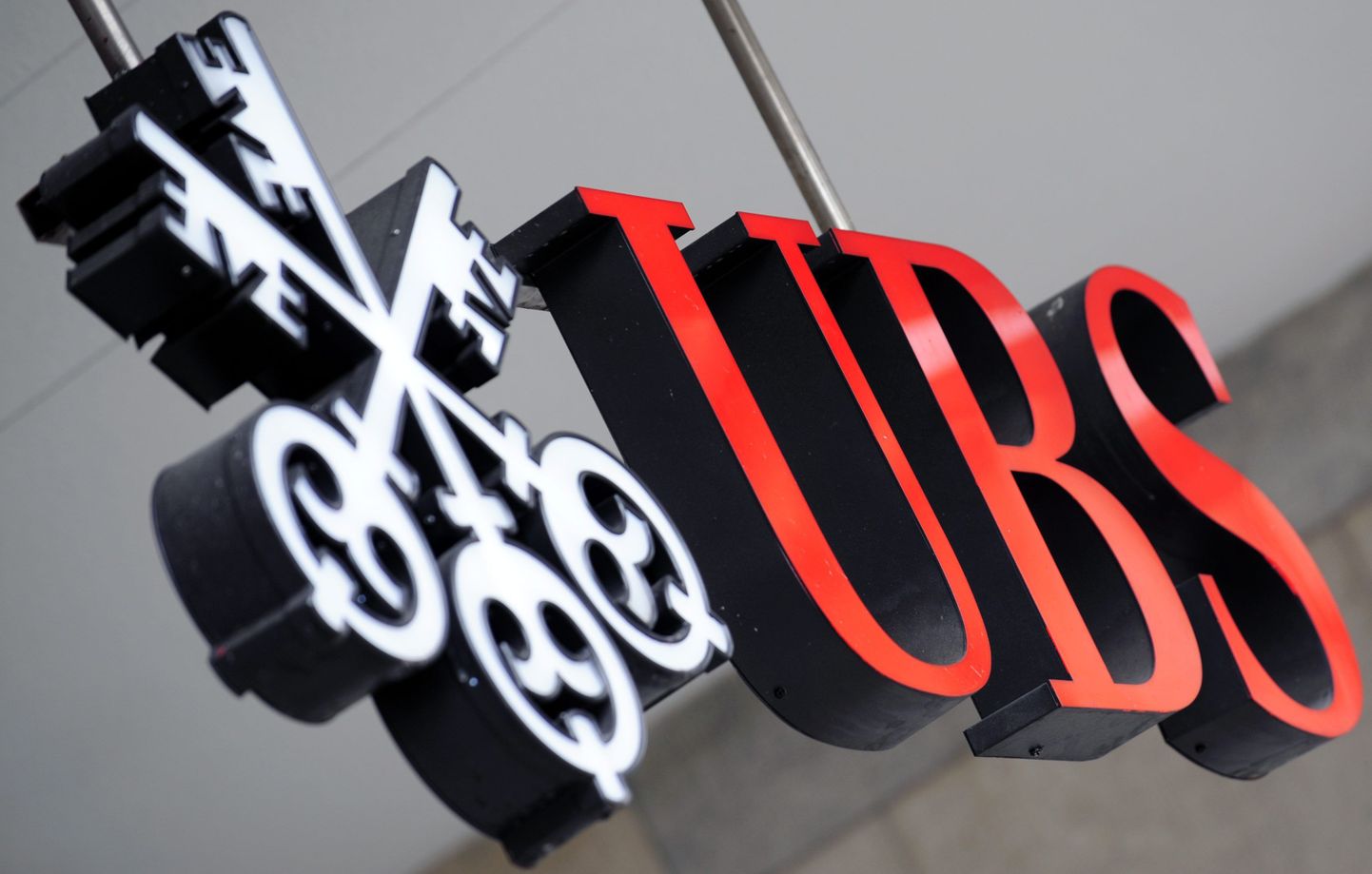 Šveitsi UBS pank kehtestas töötajatele karmid riietumisreeglid