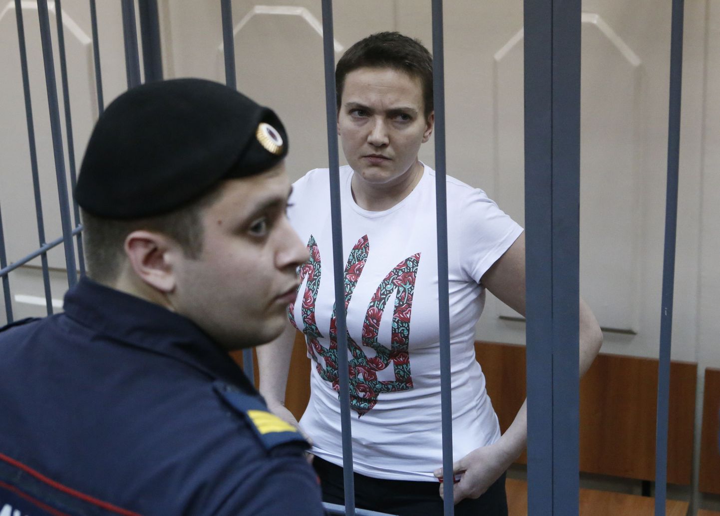 Ukraina lennuväe piloot Nadežda (Nadija) Savtšenko Moskvas kohtusaalis.