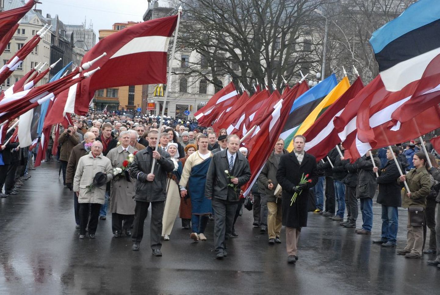 Марш в память легионеров СС в Риге.