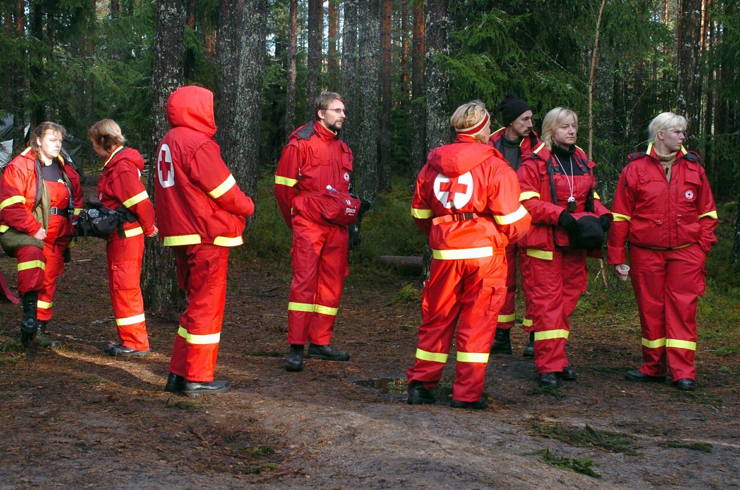 Punasel Ristil on üle Eesti vabatahtlikest koosnevad rühmad, kes on saanud väljaõppe kadunud inimese otsimiseks.