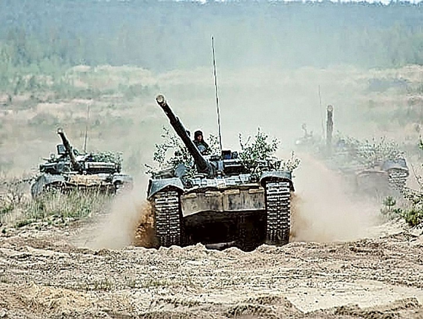 Российские танки на учениях. Снимок иллюстративный.