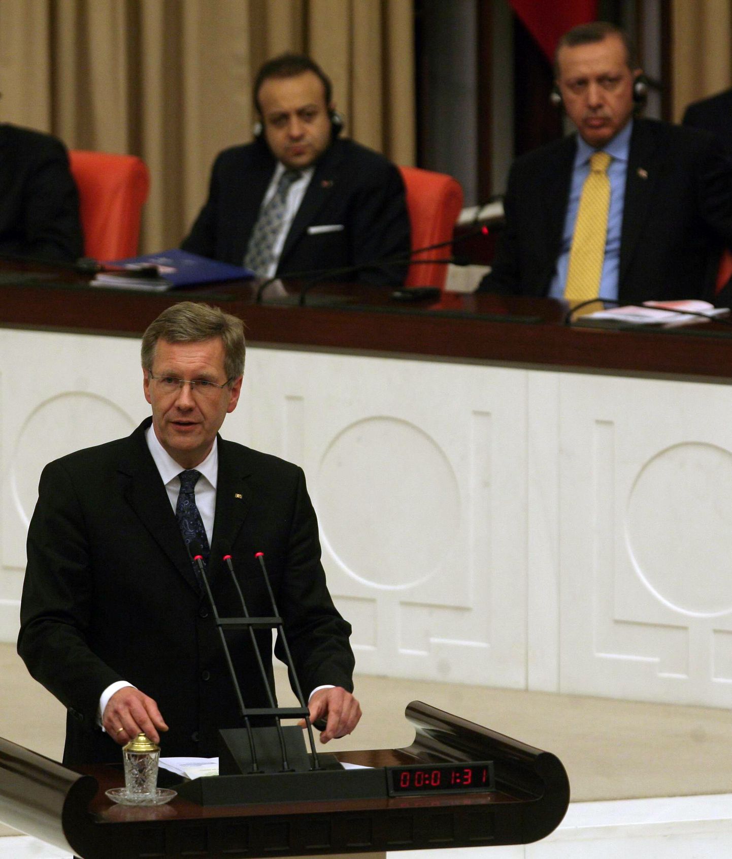 Saksa president Christian Wulff Türgi parlamendis kõnet pidamas.