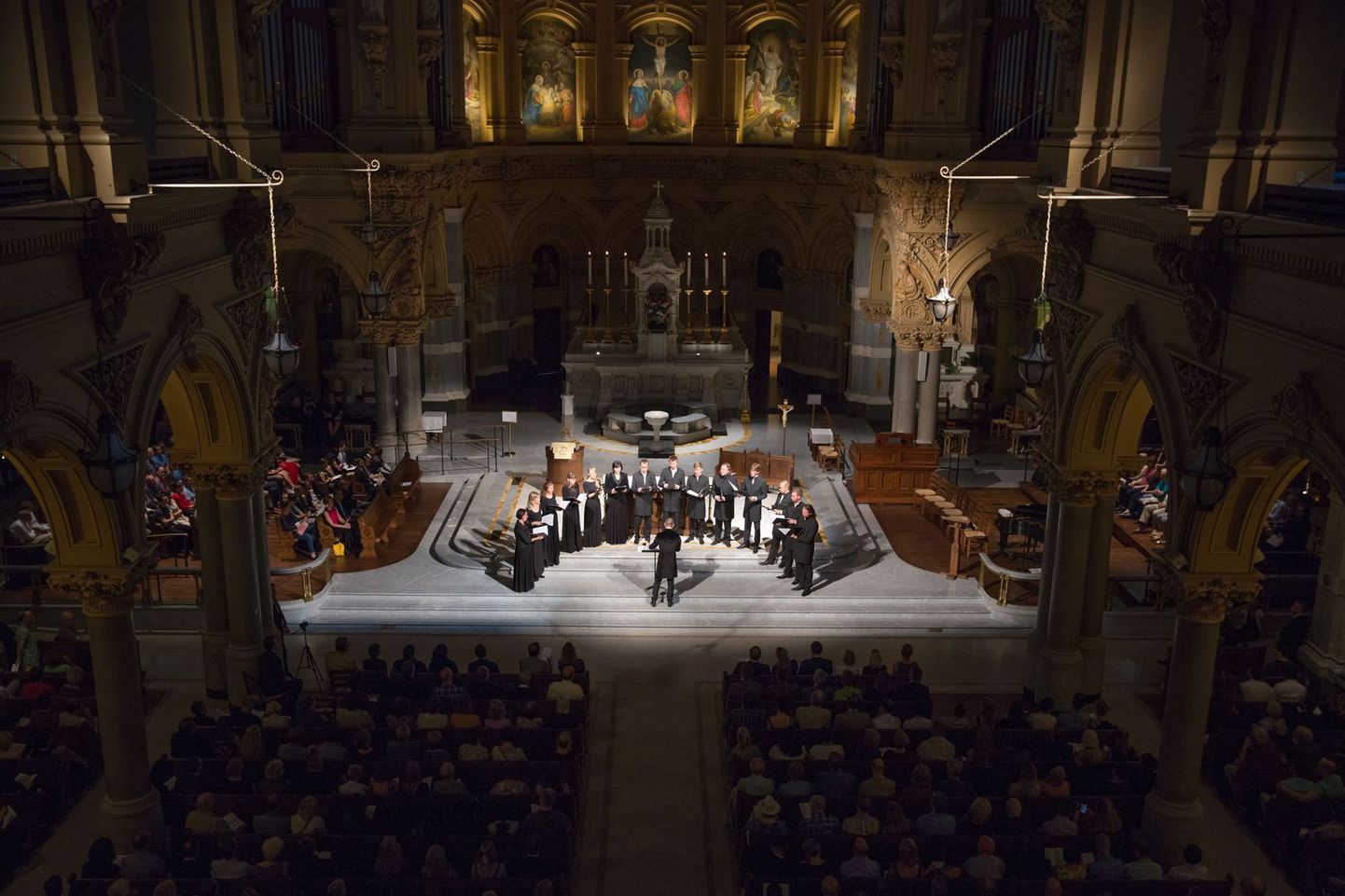 St. Francis Xavier’i kirikus toimus Arvo Pärdi ja Vox Clamantise uue plaadi «The Deer's Cry» esitluskontsert.