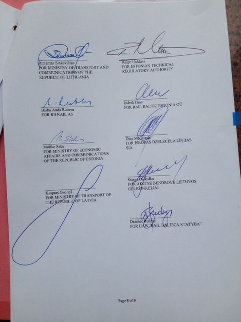 Kõigi üheksa osapoole poolt allkirjastatud hankeleping. Foto: