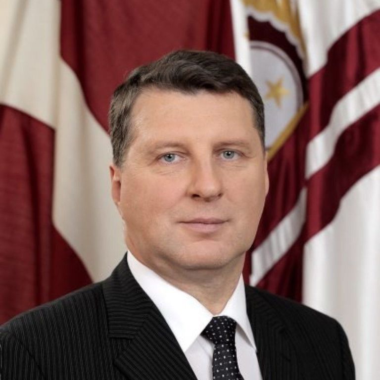 Läti kaitseminister, Roheliste ja Talurahva liidu presidendikandidaat Raimonds Vējonis.