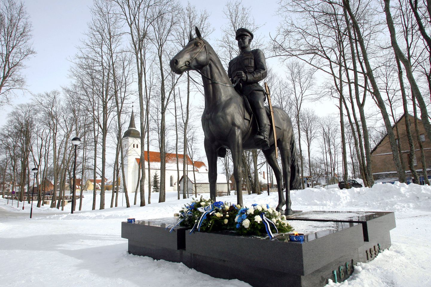 Johan Laidoneri sünniaastapäeval, 12. veebruaril korraldab mälestusüritusi Viljandi linnavalitsus koos muuseumi, Kaitseliidu Sakala maleva ja Laidoneri seltsiga.
