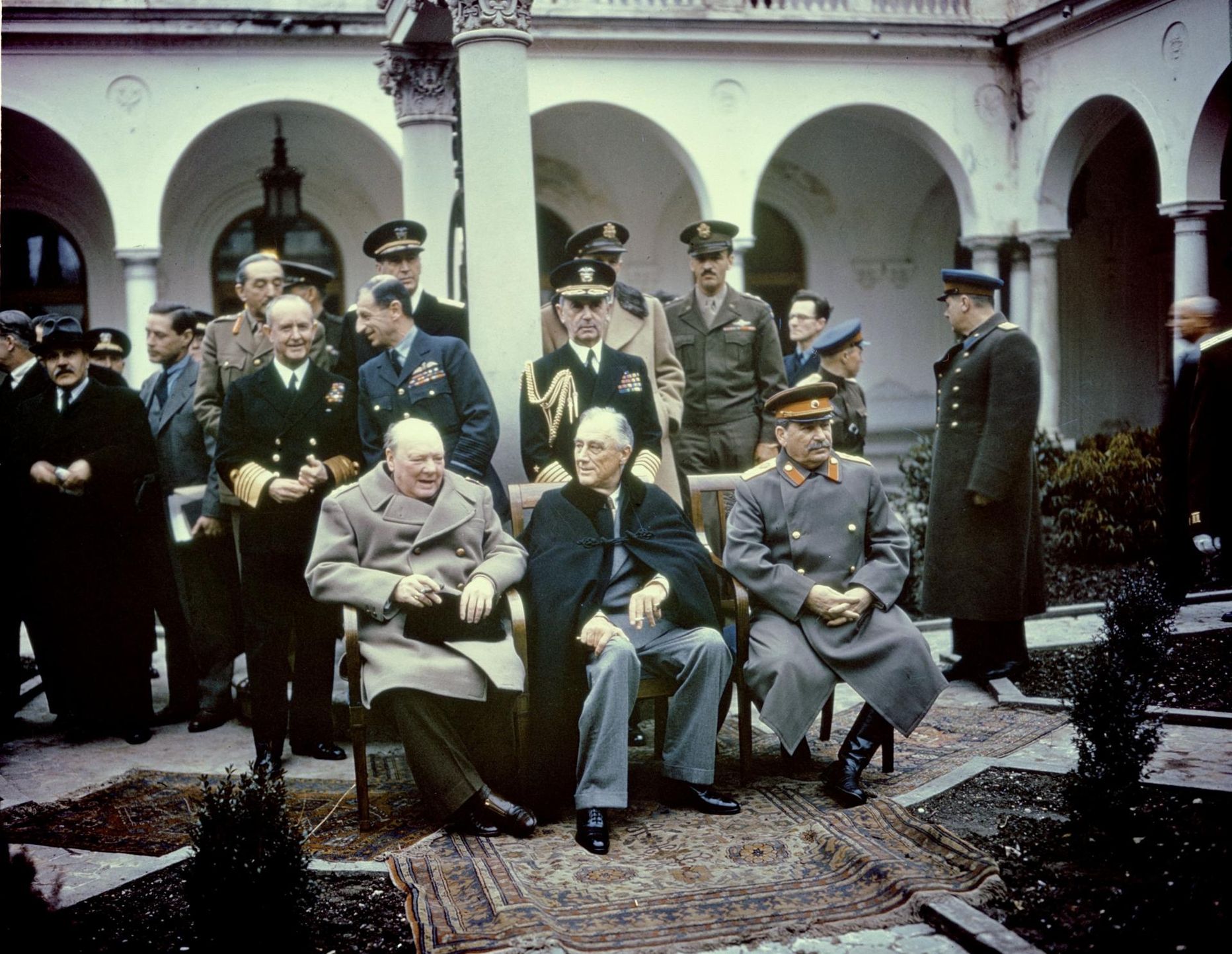Suur kolmik Jalta konverentsil 75 aastat tagasi: vasakult Suurbritannia peaminister Winston Churchill, USA president Franklin D. Roosevelt ja Nõukogude Liidu liider Jossif Stalin.