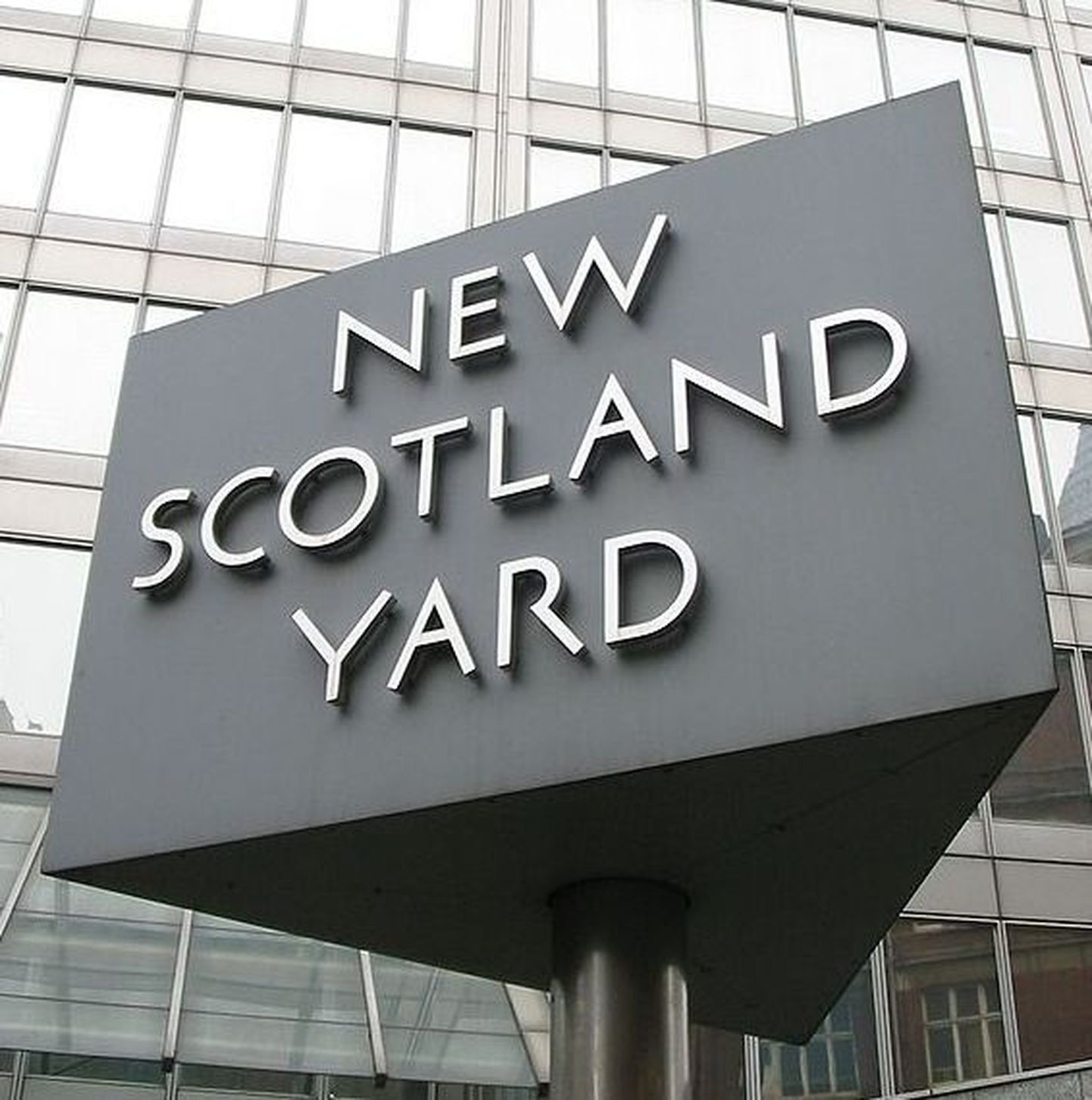 Scotland Yard uurib Norra veretöö korraldaja seotust Briti paremäärmuslastega