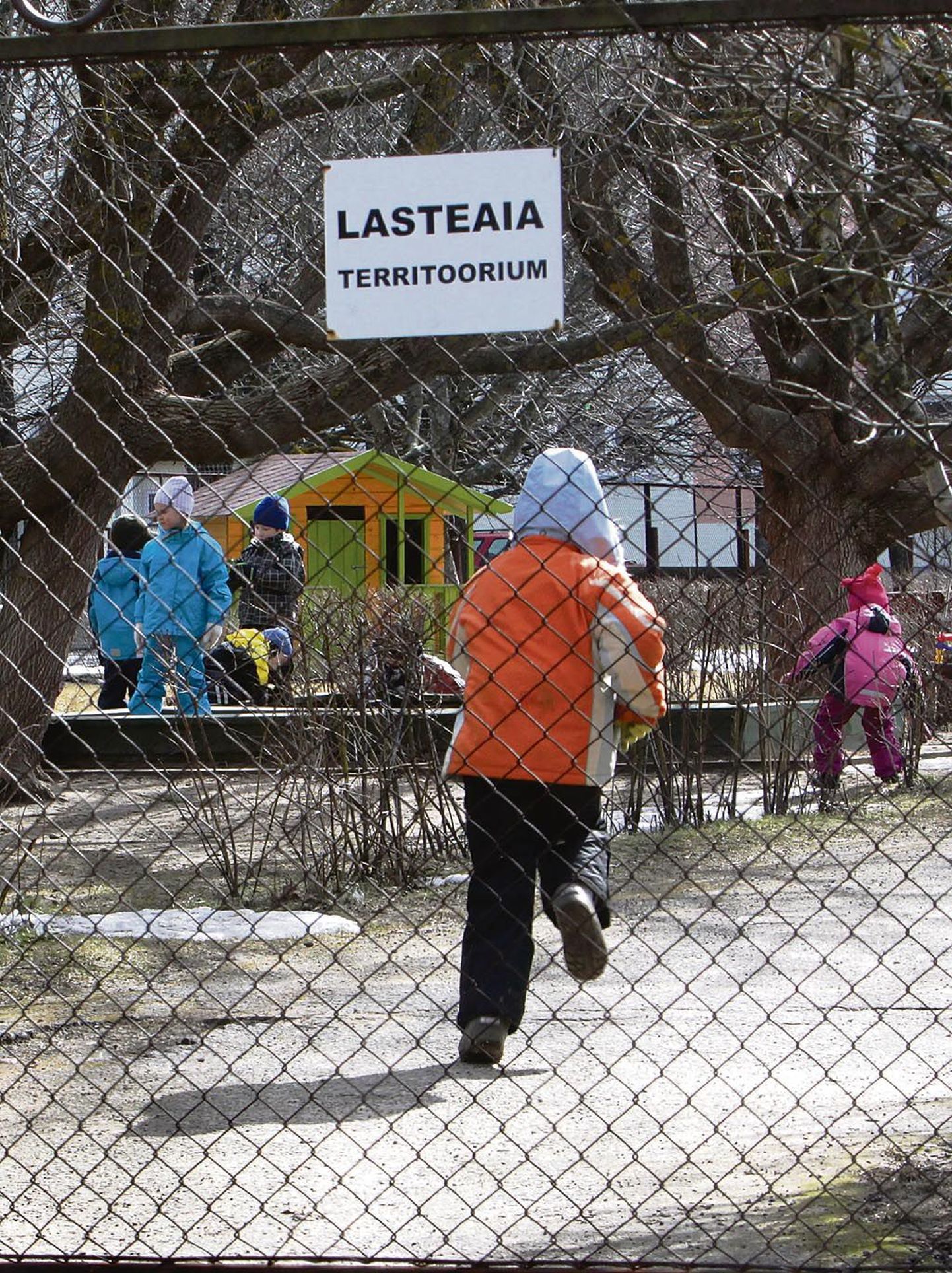 Aprillist ei ole Pärnu lasteaedadel enam eraldi järjekordi kohasoovijatest, vaid kõik 14 linna lasteaeda lähevad üle ühtsele elektroonsele andmebaasile.