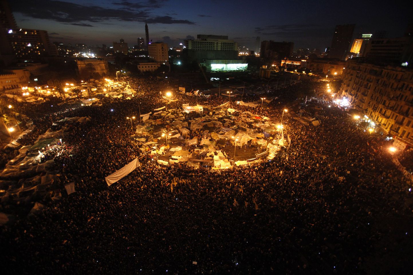 Kairos Tahriri väljakule on kogunenud miljonid egitplased.