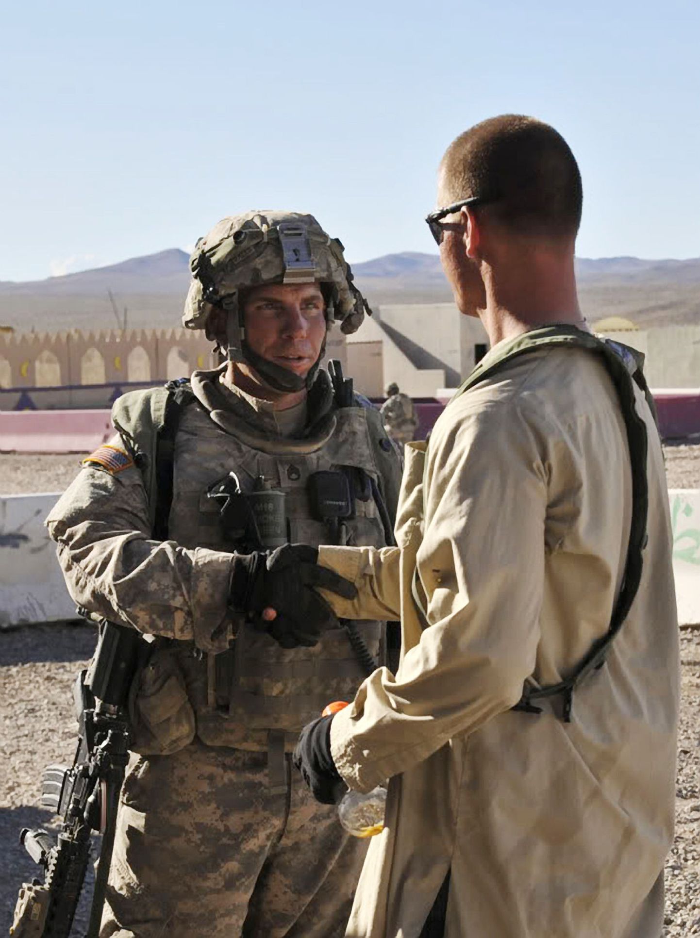 38-aastane USA seersant Robert Bales (vasakul)