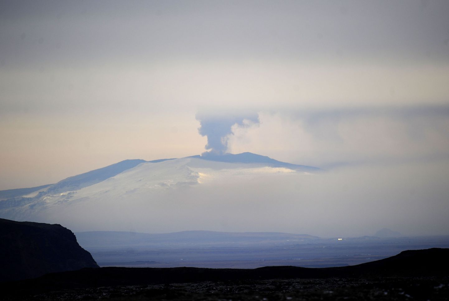 2010. aastal seiskas Eyjafjallajökulli vulkaani (pildil) purse Euroopa lennuliikluse. Kas ka seekord nii läheb, sõltub asjaoludest.