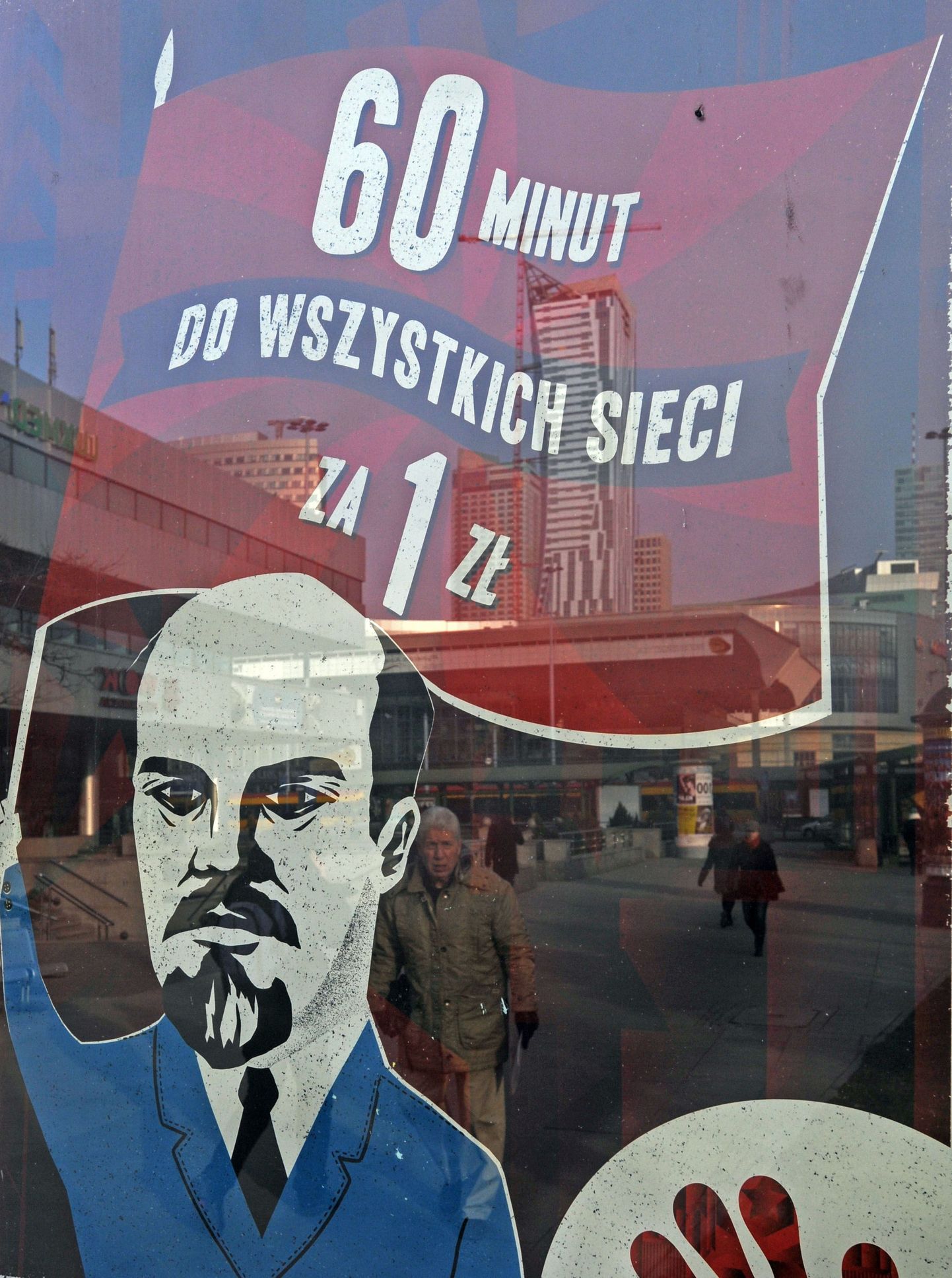 Poolas reklaamitakse mobiiltelefoniteenust Lenini abil