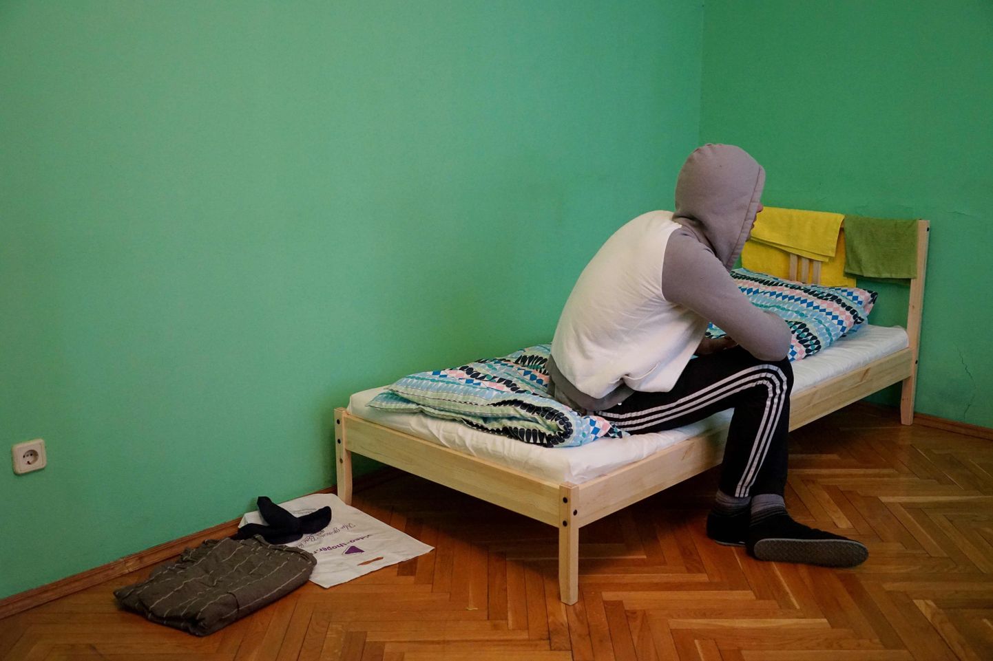 Moskvas aprilli keskel tehtud fotol näeb tšetšeeni homoseksuaalist meest, kes pidi kodupiirkonnast tagakiusamise tõttu lahkuma.