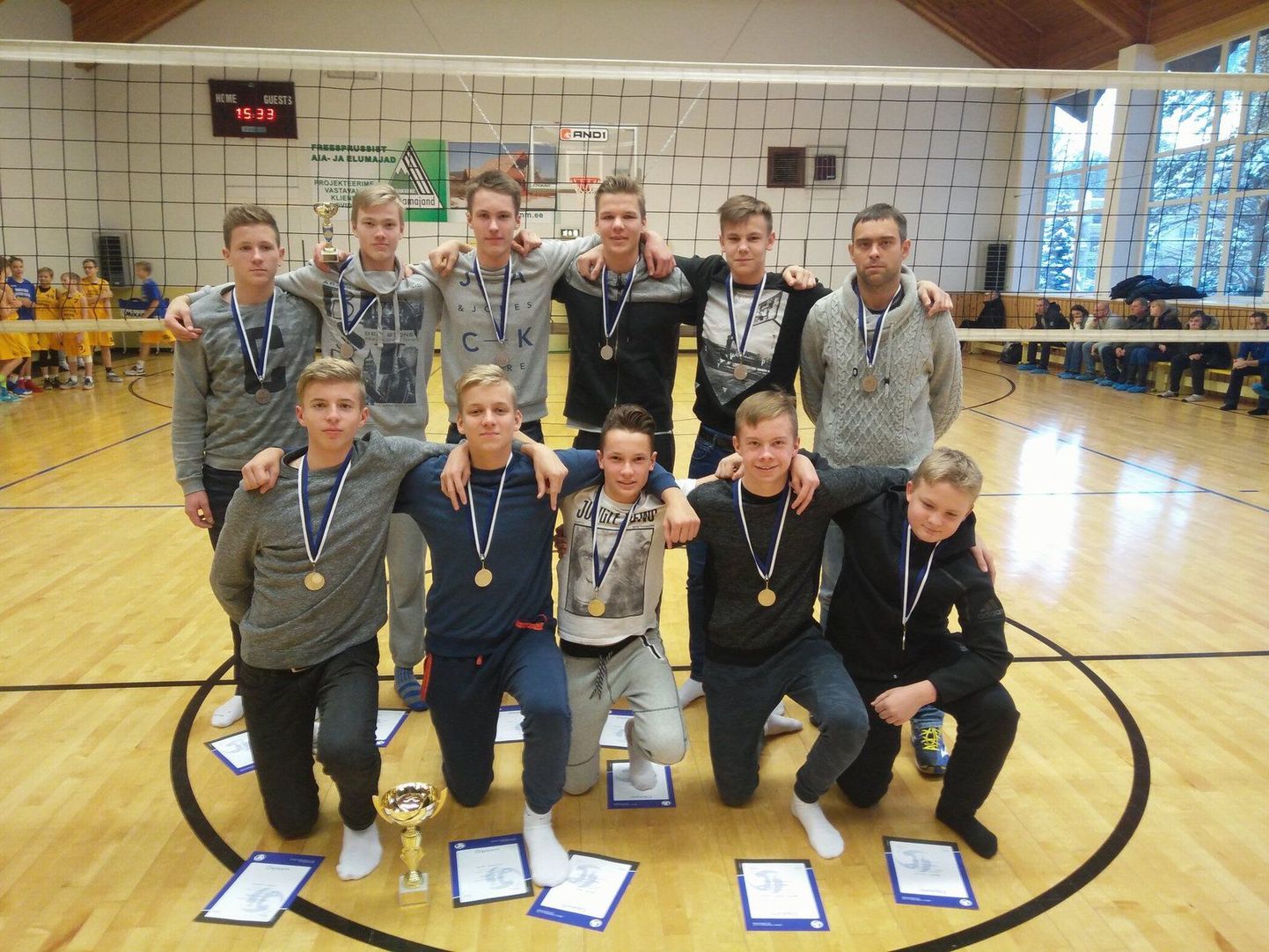 Pärnu spordikooli võrkpallimeeskond.