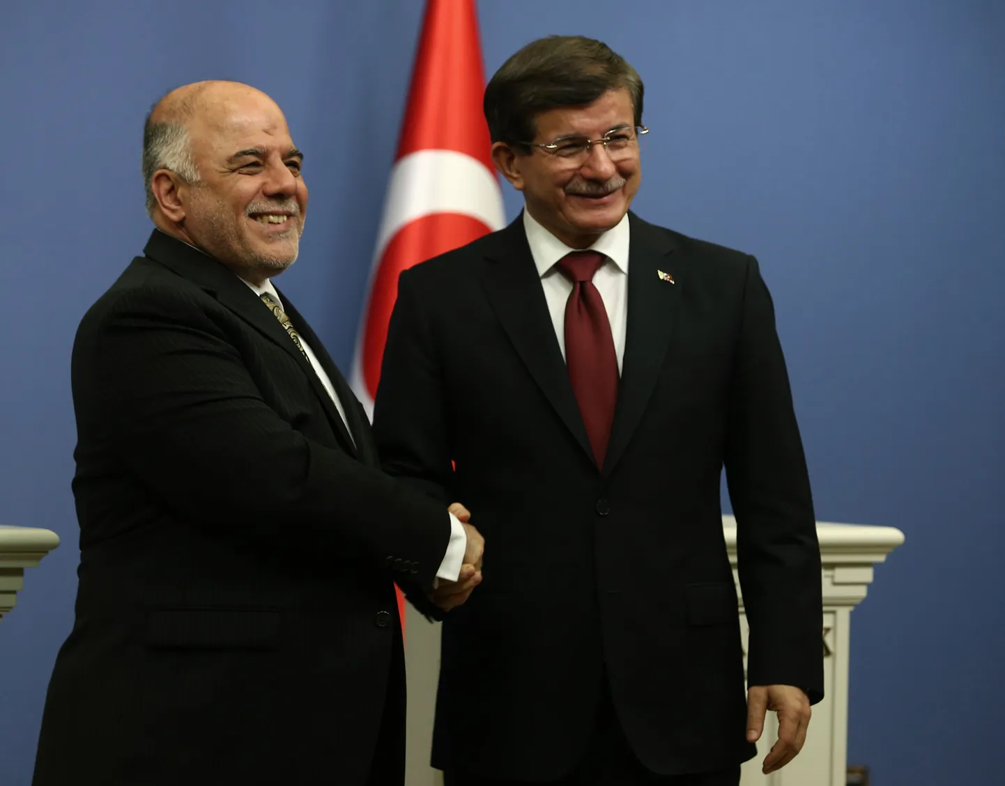 Ahmet Davutoğlu ja tema Iraagi ametivend Haidar al-Abad.